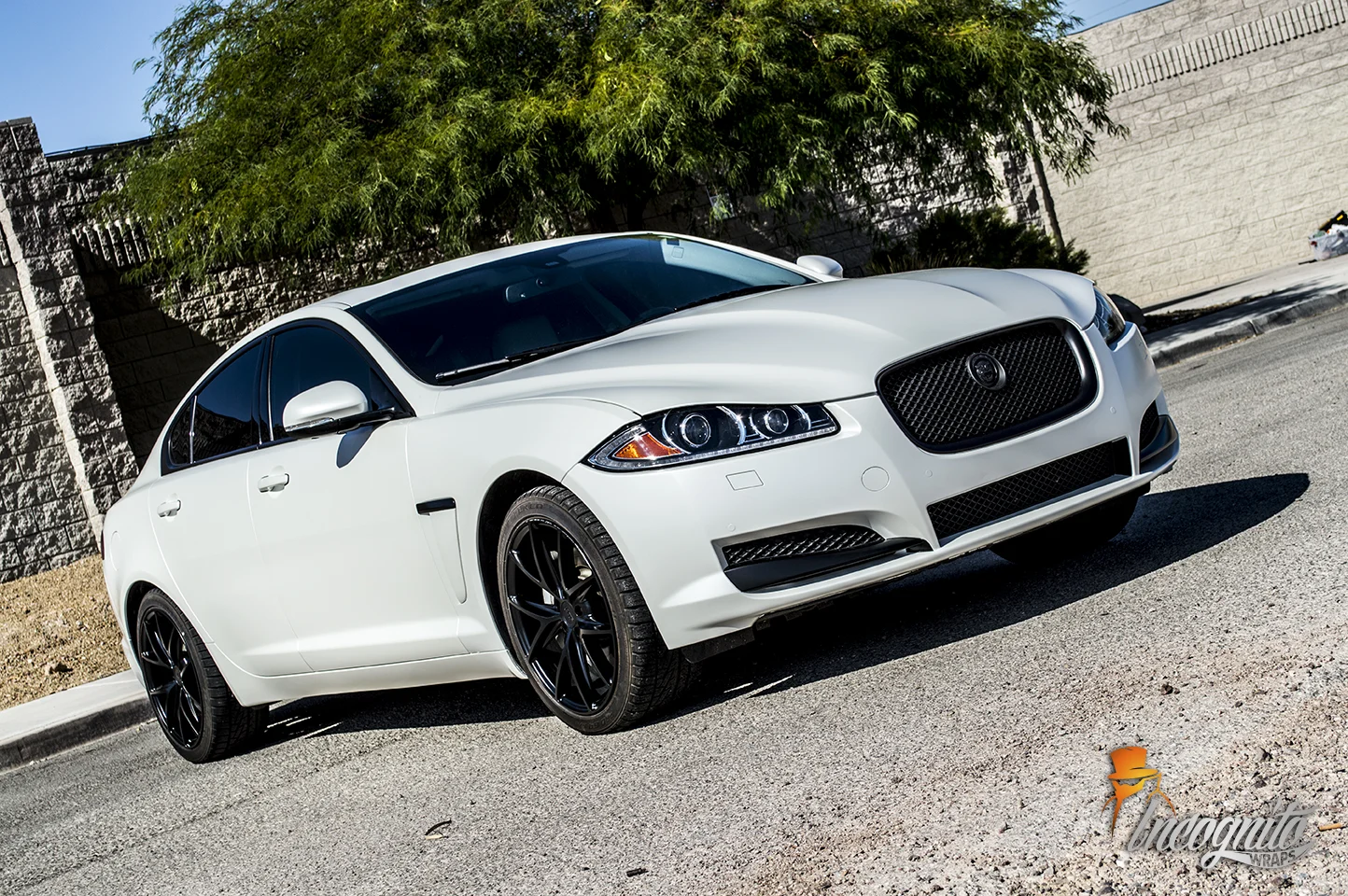Saloon Car - Luxury Saloon Vehicle